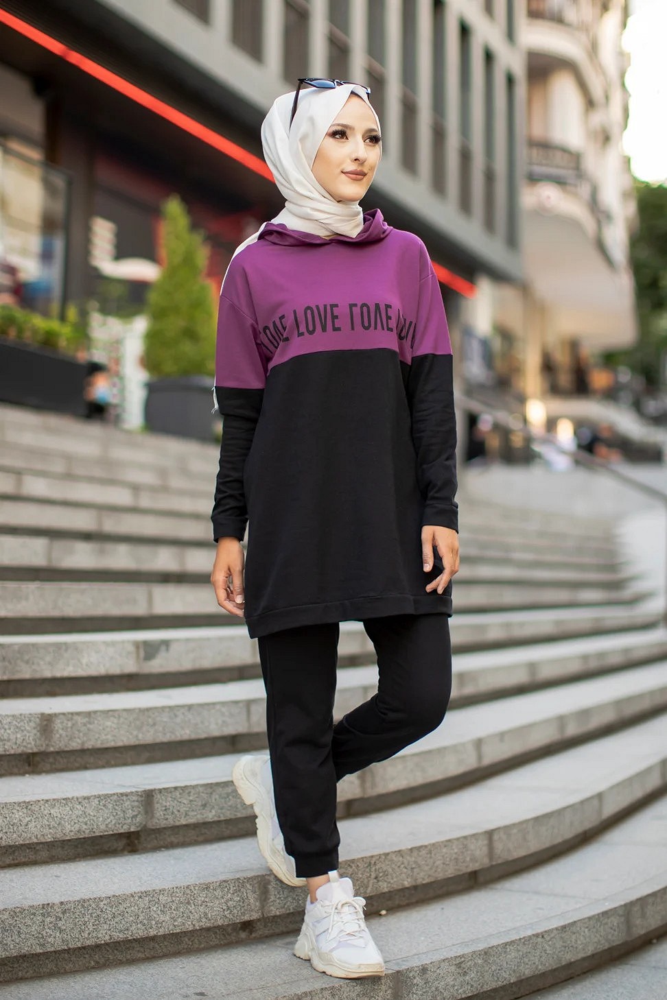 Ensemble survêtement avec sweatshirt et jogger - Tenue de sport femme  (Grande taille disponible) - Couleur Prune - Prêt à porter et accessoires  sur
