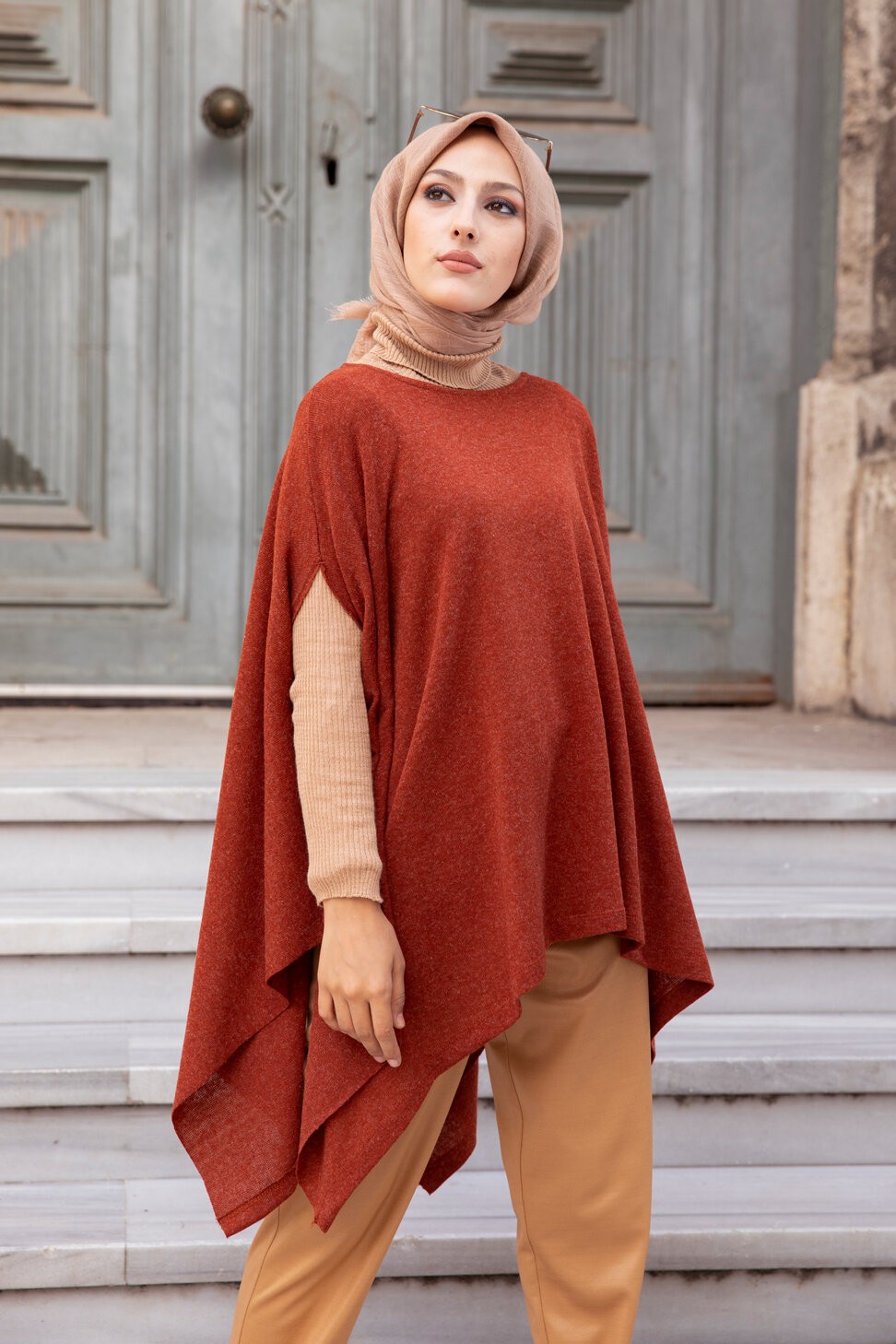 Poncho pour femme (Cape pour hijab) - Couleur brique - Prêt à porter et  accessoires sur